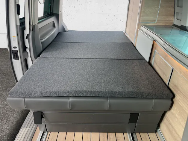 VW T6.1 California 3000 2.0 TDI 204 Ocean Edition Liberty DSG 4m