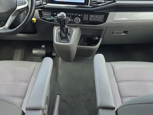 VW T6.1 California 3000 2.0 TDI 204 Ocean Edition Liberty DSG 4m