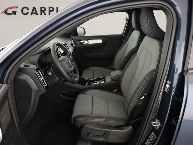 Volvo XC40 2.0 B3 MH Plus Dark