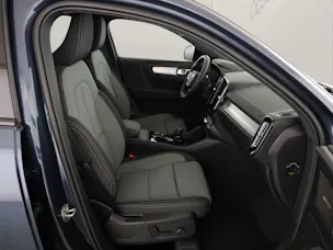 Volvo XC40 2.0 B3 MH Plus Dark
