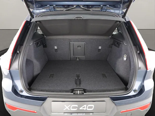 Volvo XC40 2.0 B3 MH Plus Dark