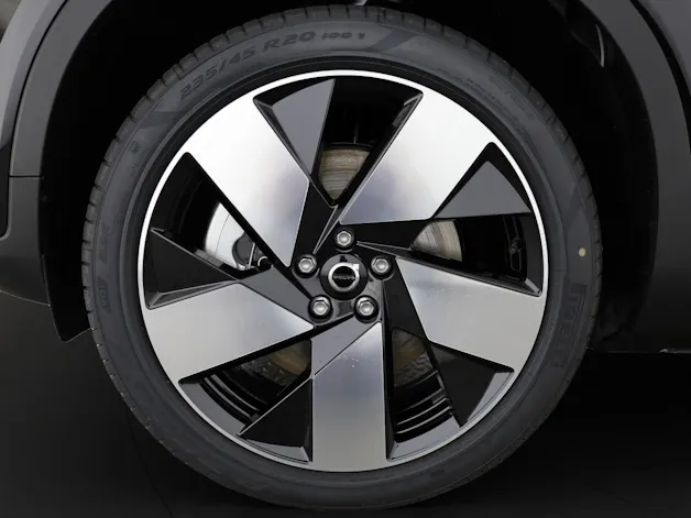 Volvo EX40 Twin Ultra AWD XCENTRIC