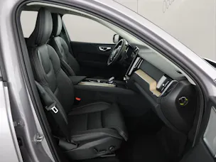 Volvo XC60 2.0 B5 MH Ultra Dark AWD