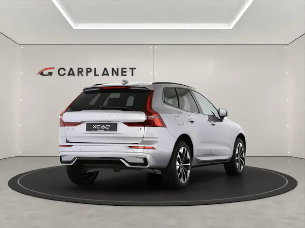 Volvo XC60 2.0 B5 MH Ultra Dark AWD