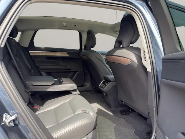 Volvo ES90 Ultra .