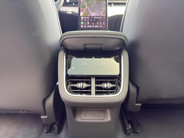 Volvo ES90 Ultra .