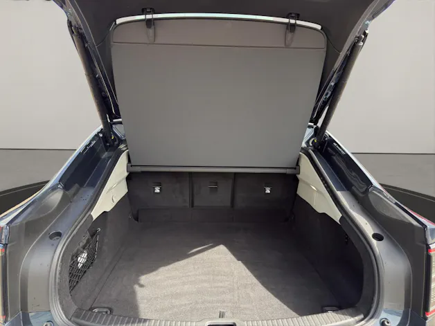 Volvo ES90 Ultra .