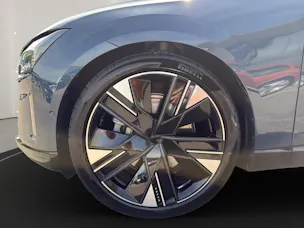 Volvo ES90 Ultra .