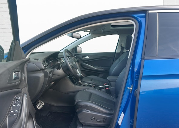 Vehicle image 5 Vehicle image 5