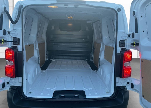 Vehicle image 5 Vehicle image 5