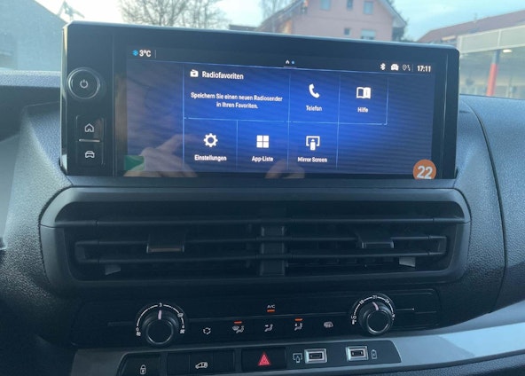 Vehicle image 13 Vehicle image 13