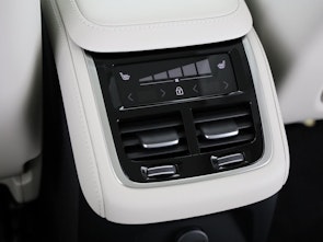 image du véhicule VOLVO XC90 2.0 T8 TE Ultra Dark eAWD