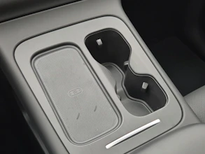 https://vehicle.imgix.net/4196144/d4632b75-2e15-46ea-bd00-c3411f91adff.jpg