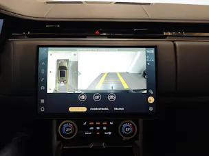 Land Rover Range Rover 3.0 Si6 P510e SV + Gancio traino elettrico e pneumatici invernali inclusi