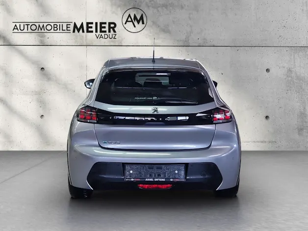 Peugeot 208 e-Active