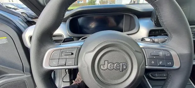 Jeep Avenger1.2T Over. Sky 4xe