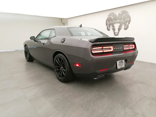 Dodge Challenger 5.7 R/T Shaker