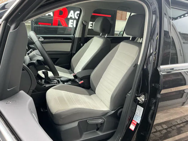 VW Touran 2.0 TDI DSG HIGHLINE *** 7 -SITZER ***