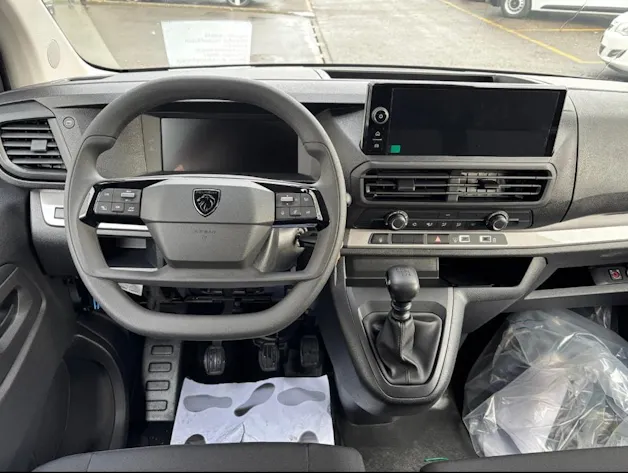 Peugeot Expert 2.0 BlueHDi 145 S&S Vertiefte Kabine Long