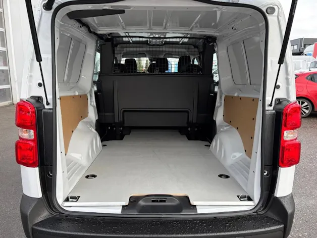 Peugeot Expert 2.0 BlueHDi 145 S&S Vertiefte Kabine Long