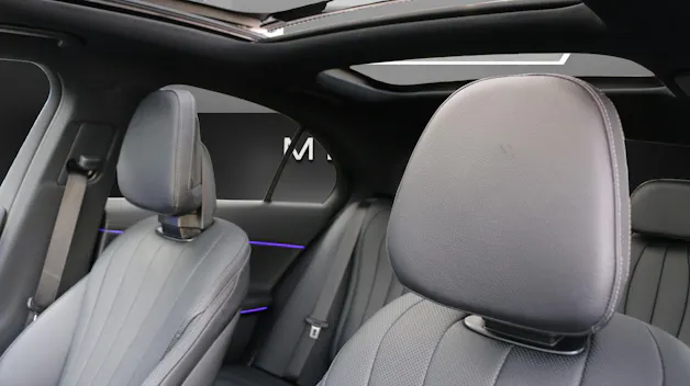 Mercedes-Benz E 300 e 4Matic 9G-Tronic