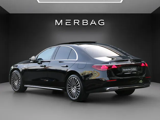 Mercedes-Benz E 300 e 4Matic 9G-Tronic