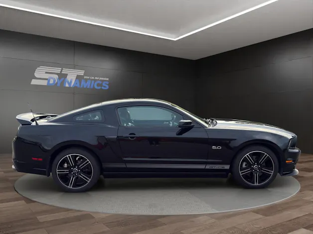 Ford MUSTANG GT COUPE California Special