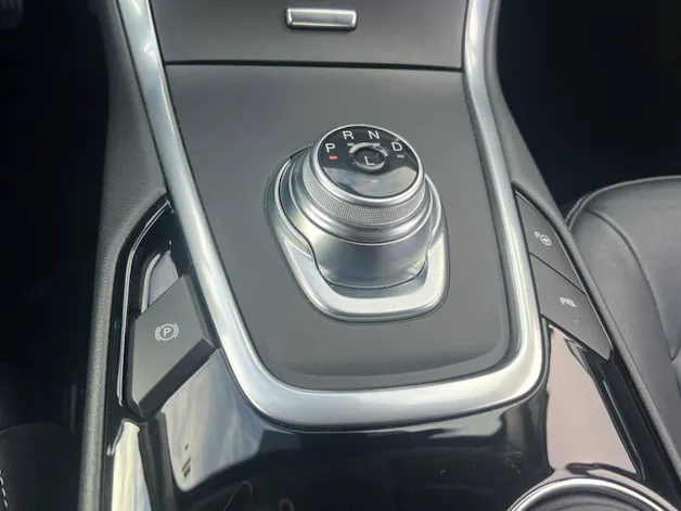 Ford Galaxy 2.5 Hybrid Titanium 7P