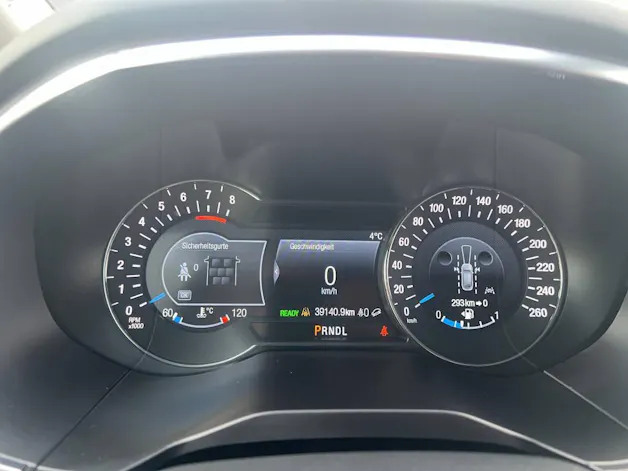 Ford Galaxy 2.5 Hybrid Titanium 7P
