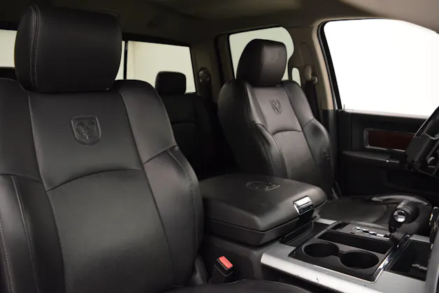 Dodge Ram 1500 5.7 Laramie Quad cab