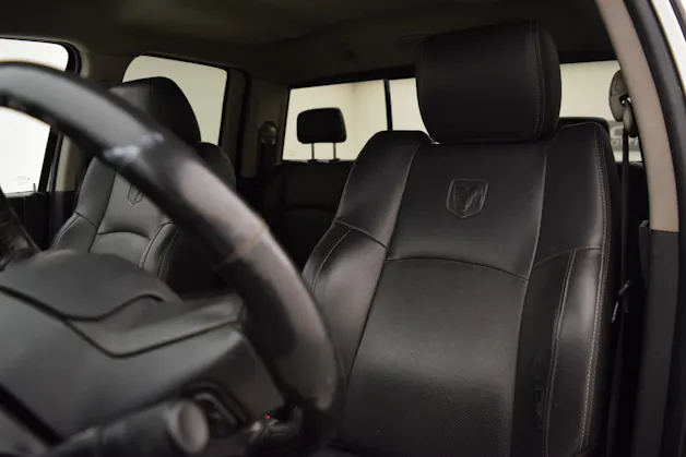 Dodge Ram 1500 5.7 Laramie Quad cab
