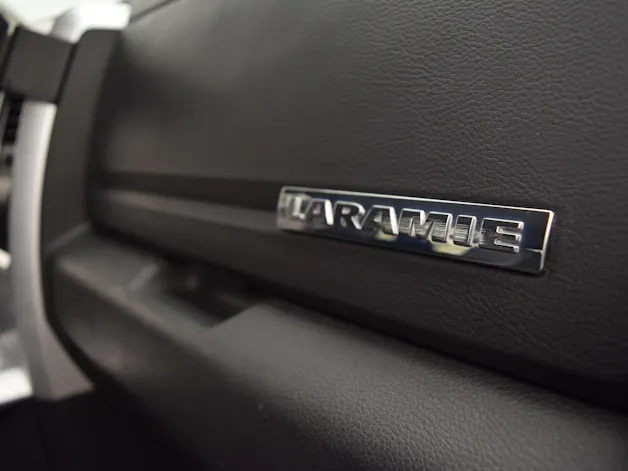 Dodge Ram 1500 5.7 Laramie Quad cab