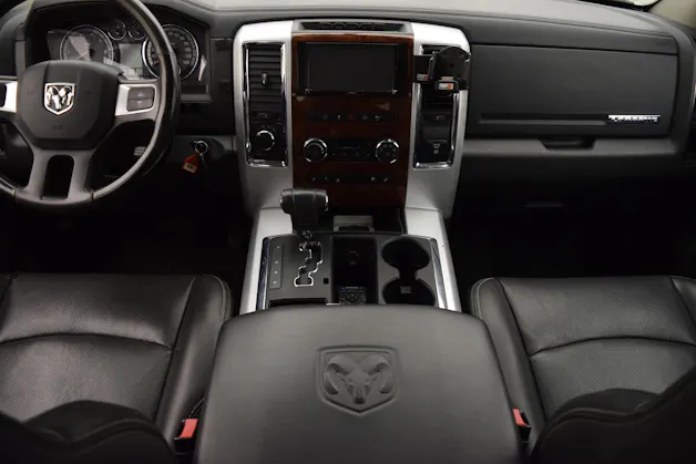 Dodge Ram 1500 5.7 Laramie Quad cab