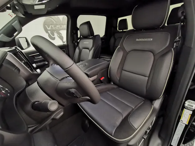 Dodge Ram 1500 5.7 V8 Laramie Sport