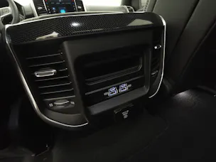 Dodge Ram 1500 5.7 V8 Laramie Sport