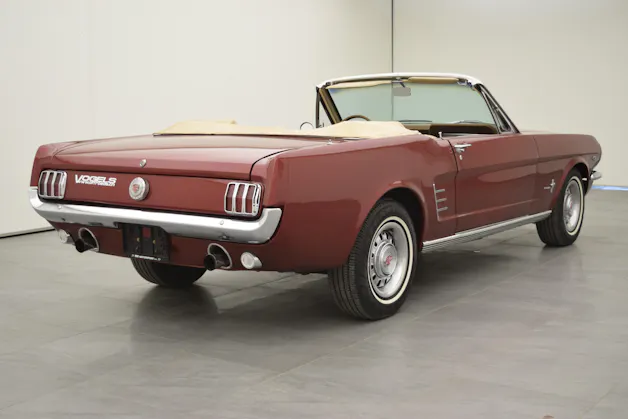 Ford Mustang GT Convertible V8 A-Code