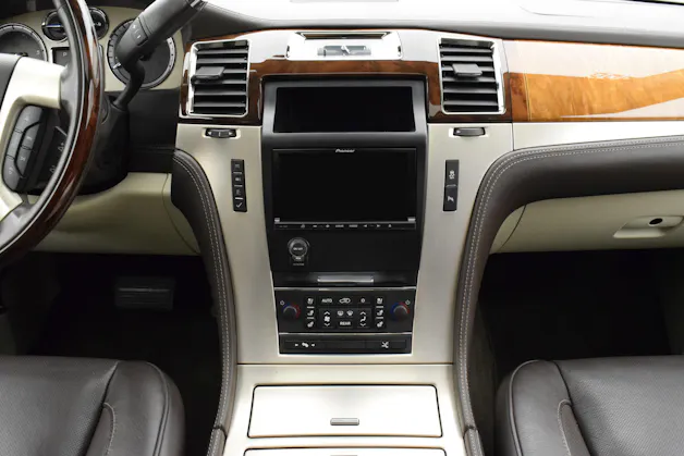 Cadillac Escalade 6.2 ESV Platinum Edition
