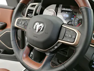 Dodge Ram 1500 5.7 V8 Longhorn eTorque Crew C