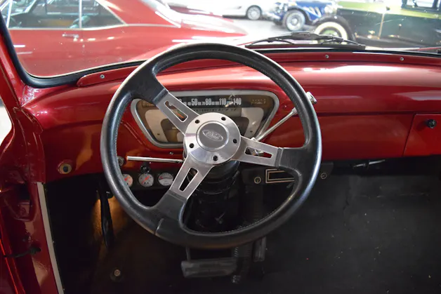 Ford F-Pickup F-100