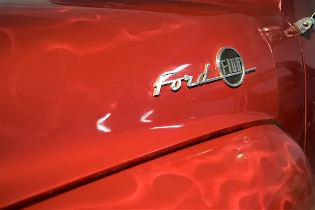 Ford F-Pickup F-100