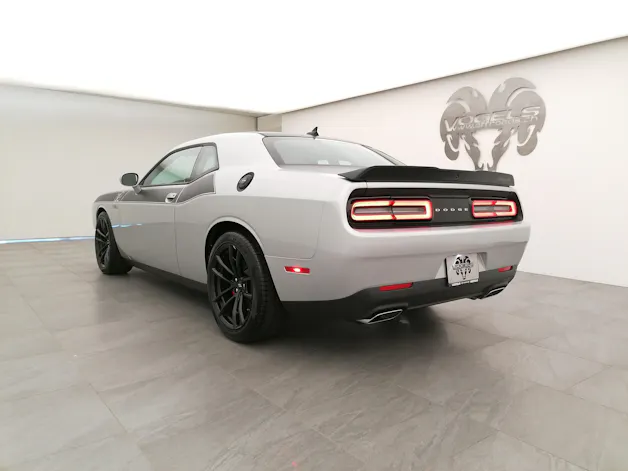 Dodge Challenger T/A 5.7