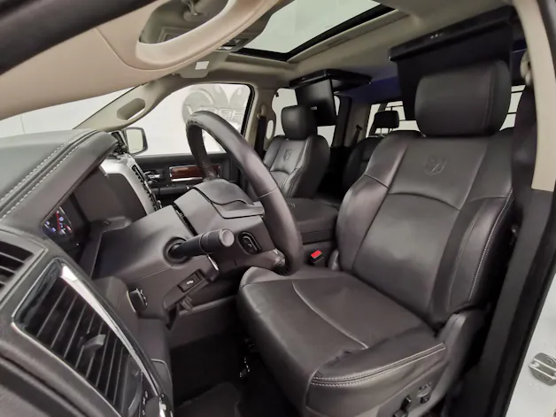 Dodge RAM 1500 CrewCab Laramie