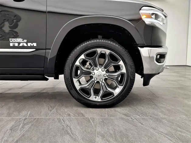 Dodge Ram 1500 5.7 V8 Limited eTorque Crew Cab