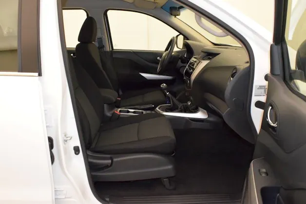 Nissan Navara 2.3 cCi Double Cab 7T AHK