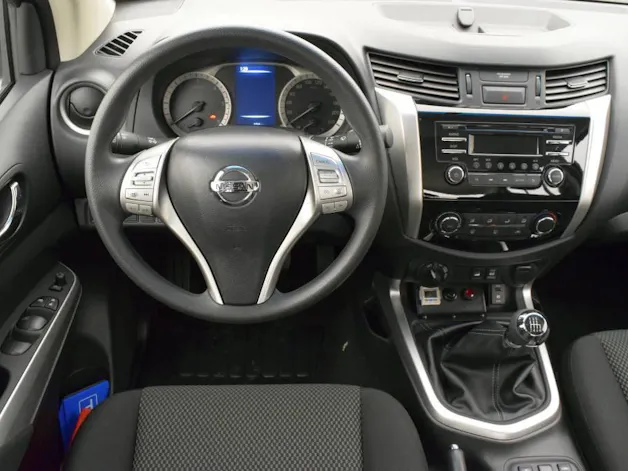Nissan Navara 2.3 cCi Double Cab 7T AHK