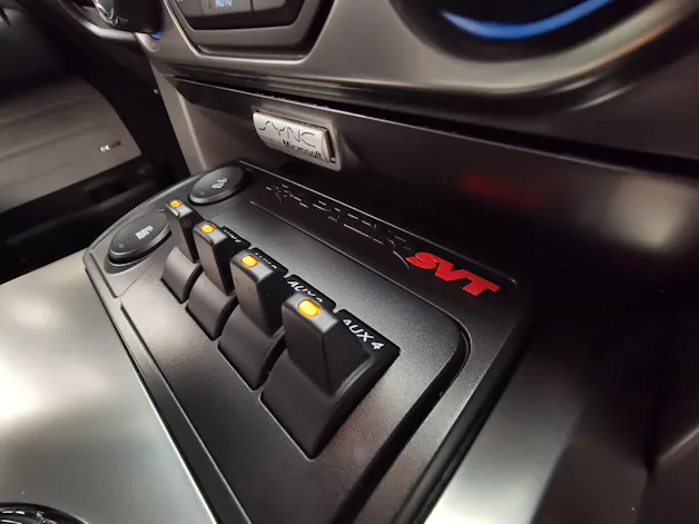 Ford F-150 SVT Raptor SuperCrew 6.2