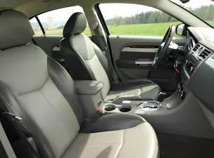 Chrysler Sebring 2.7 V6 Limousine Ltd.
