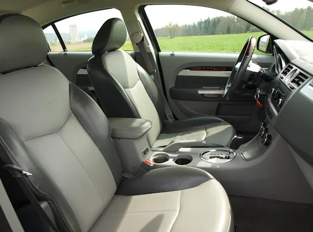 Chrysler Sebring 2.7 V6 Limousine Ltd.