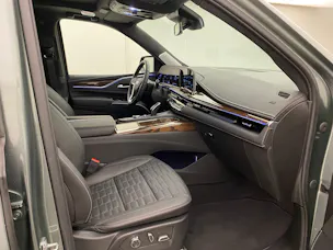 Cadillac Escalade 6.2 ESV Platinum Sport AWD