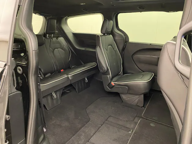 Chrysler Pacifica Limited Sport Night AWD